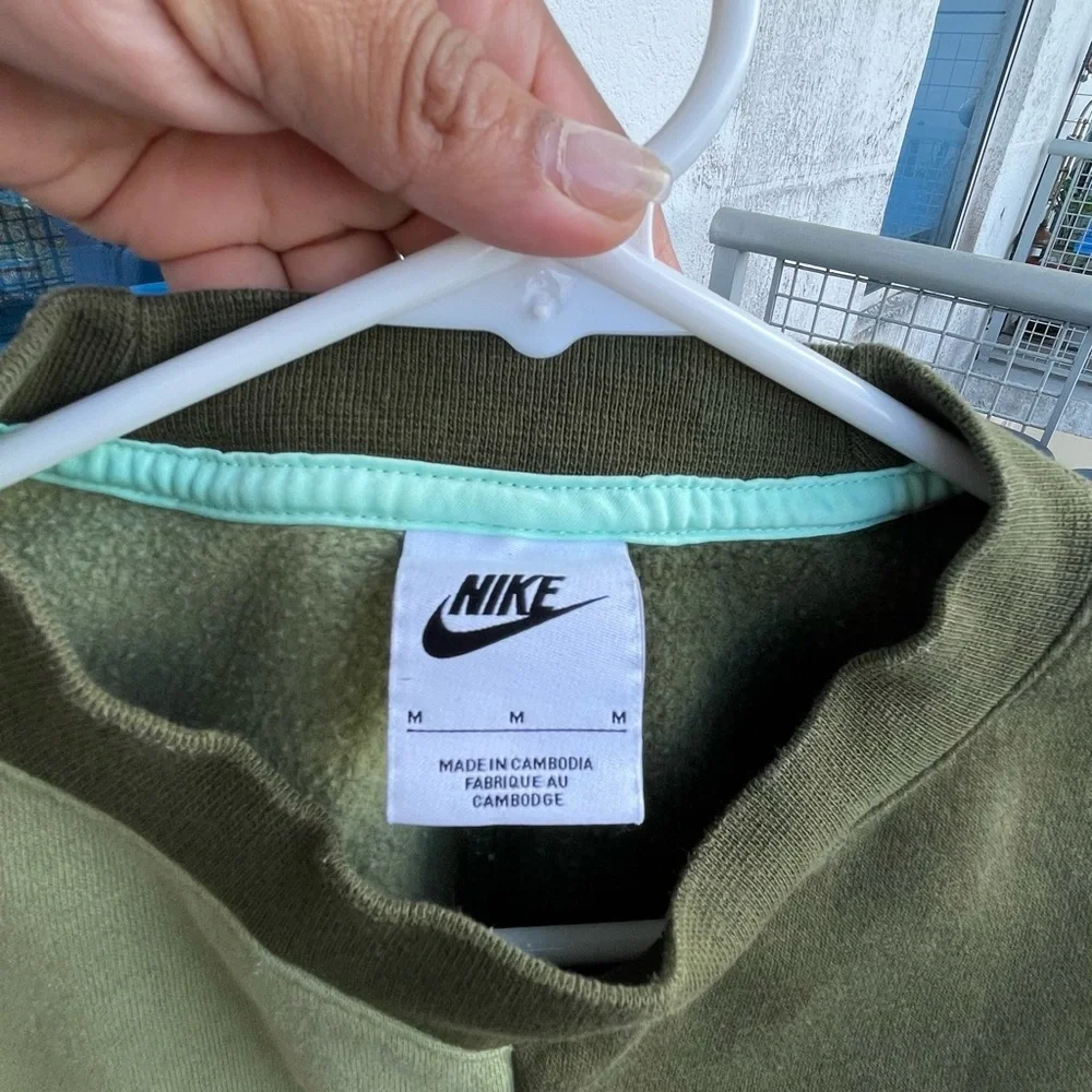 Nike Boy’s Olive‎ Green Sweater